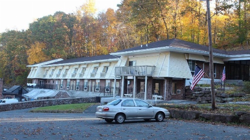 Passport Inn and Suites - Middletown image 11