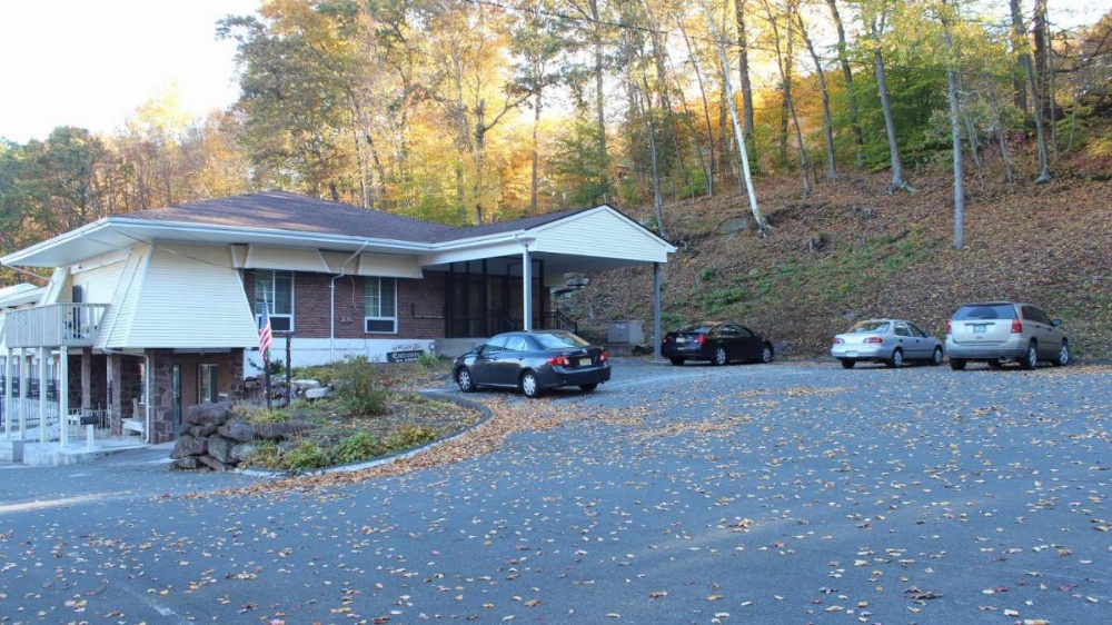 Passport Inn and Suites - Middletown Image 14