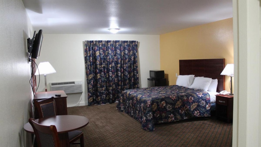 Room image 4