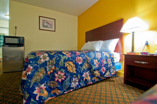 Passport Inn and Suites - Middletown image 4